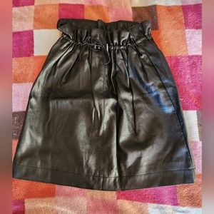 H&M black skirt size 6